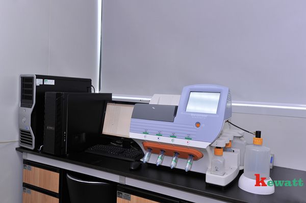 DSC_1019_副本.jpg 基因組學實驗室儀器區